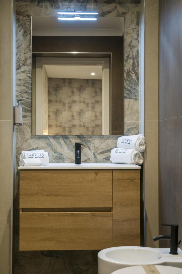 Suite 18 Luxury Apartments Bari Luaran gambar