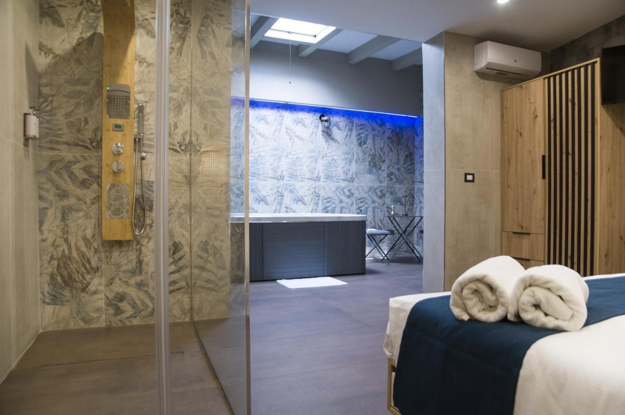 Suite 18 Luxury Apartments Bari Luaran gambar
