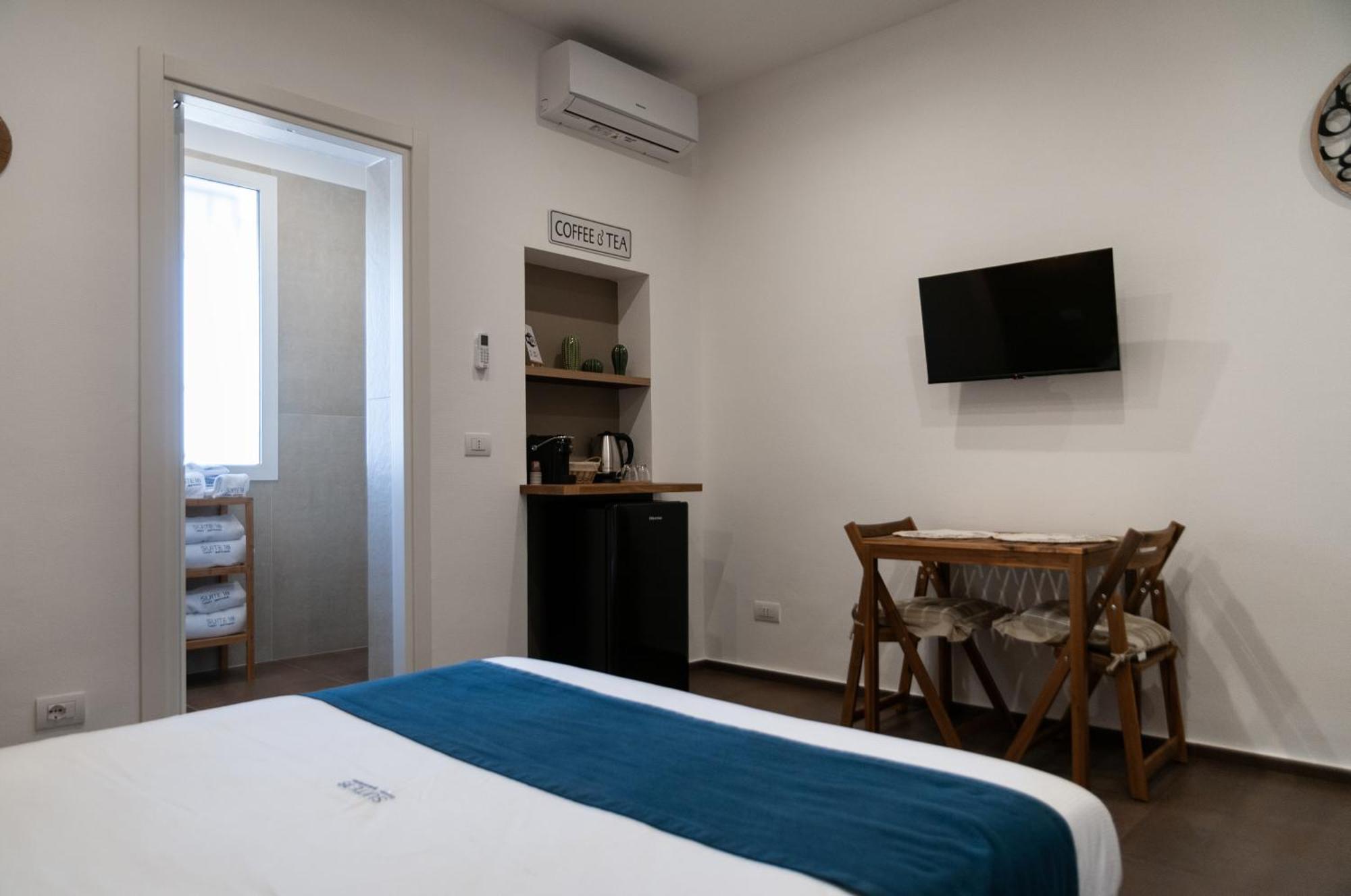 Suite 18 Luxury Apartments Bari Luaran gambar