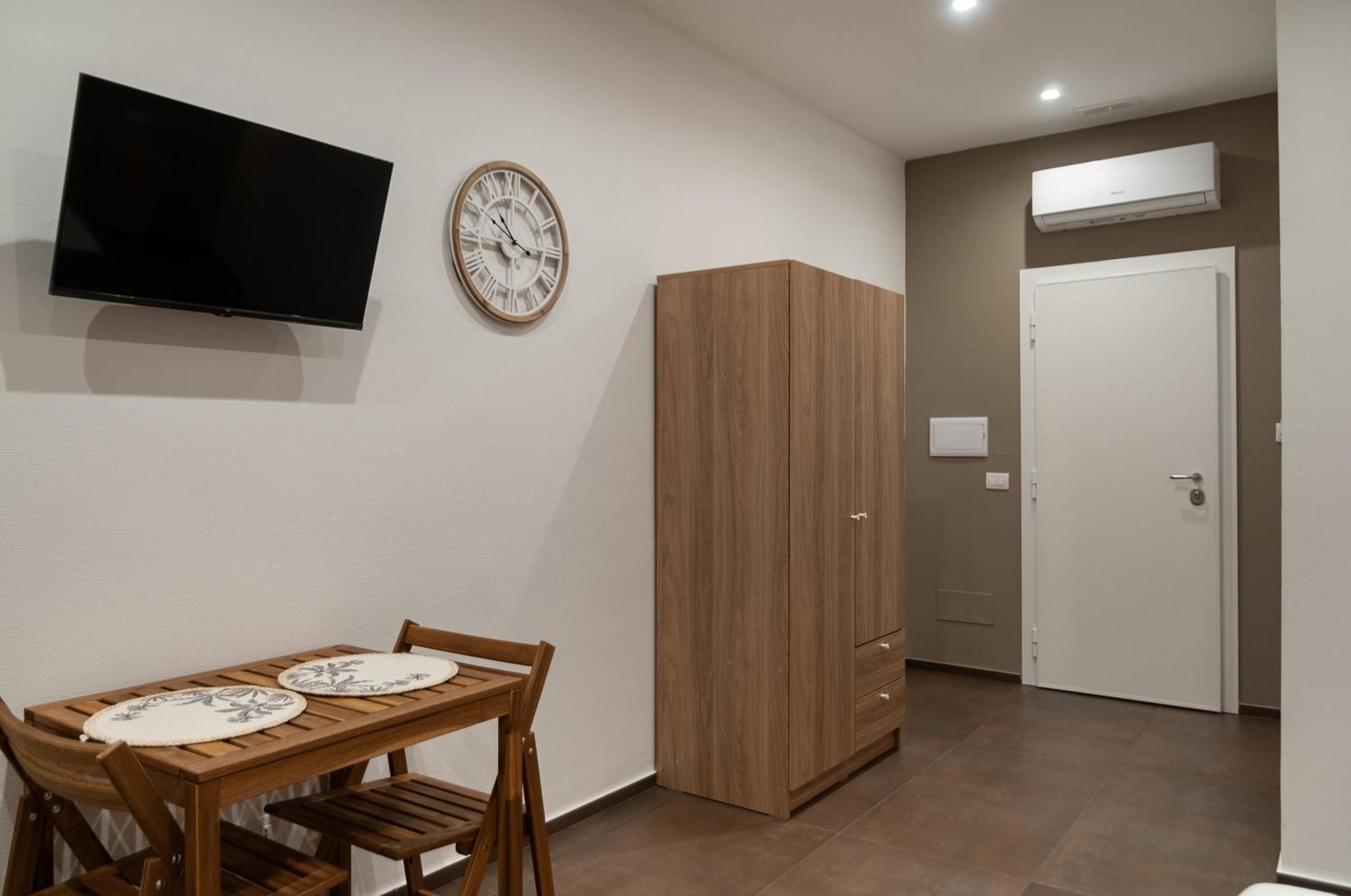 Suite 18 Luxury Apartments Bari Luaran gambar
