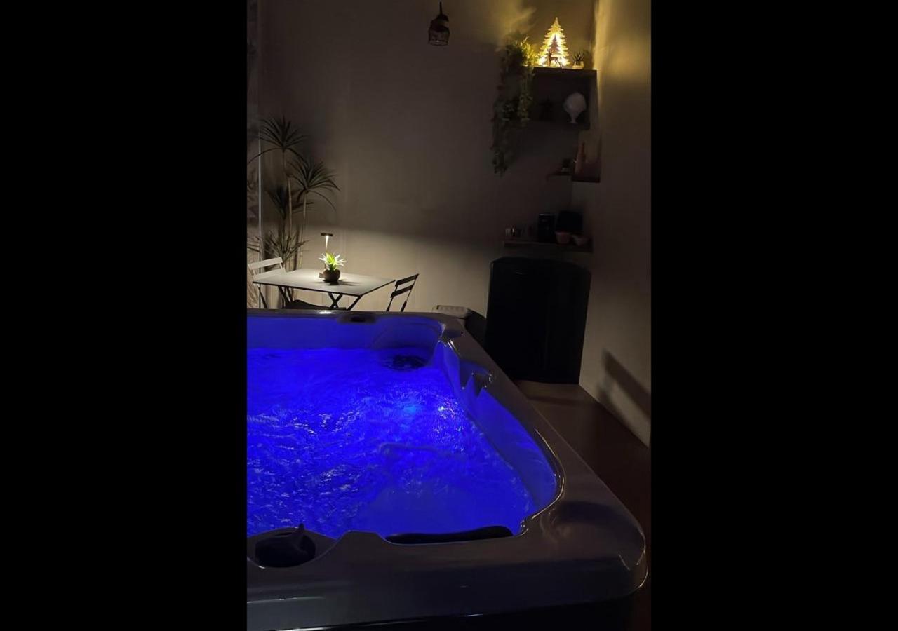 Suite 18 Luxury Apartments Bari Luaran gambar
